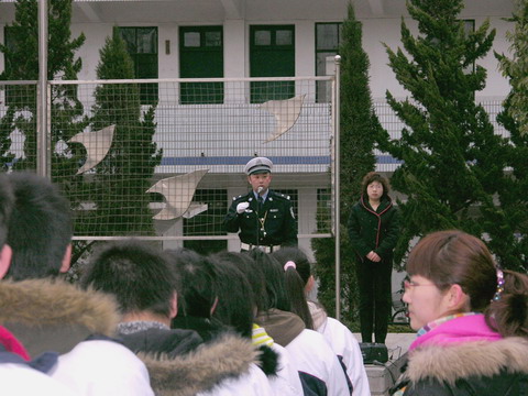 营养学校交通安全课